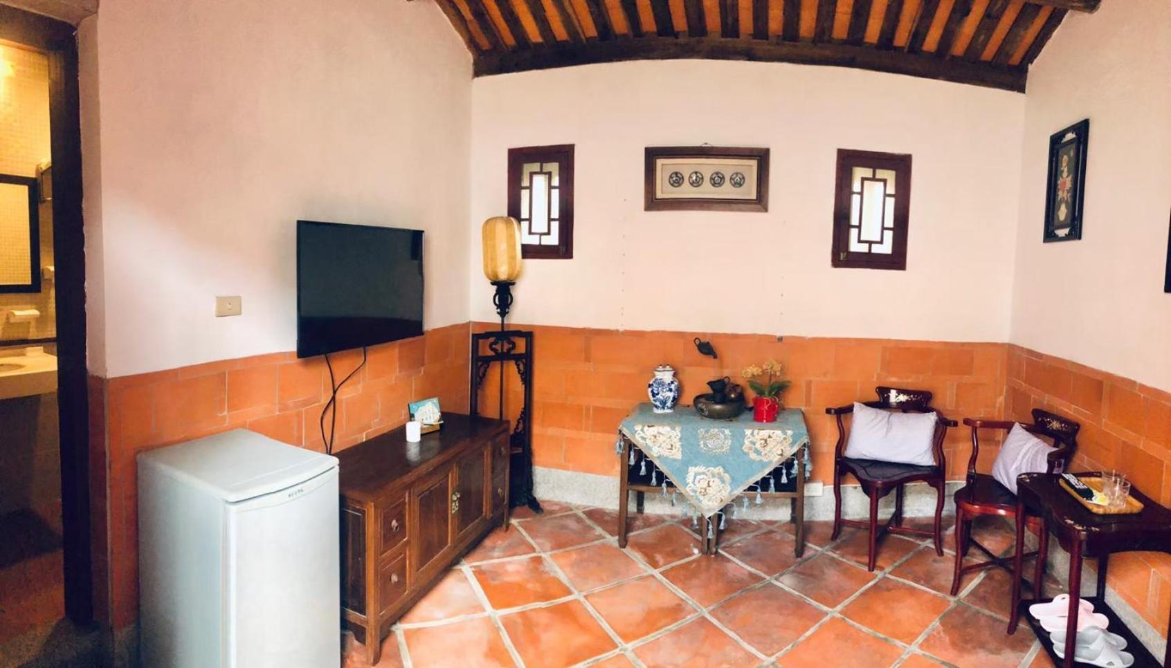 Red Tomato B&B Jinsha Bagian luar foto