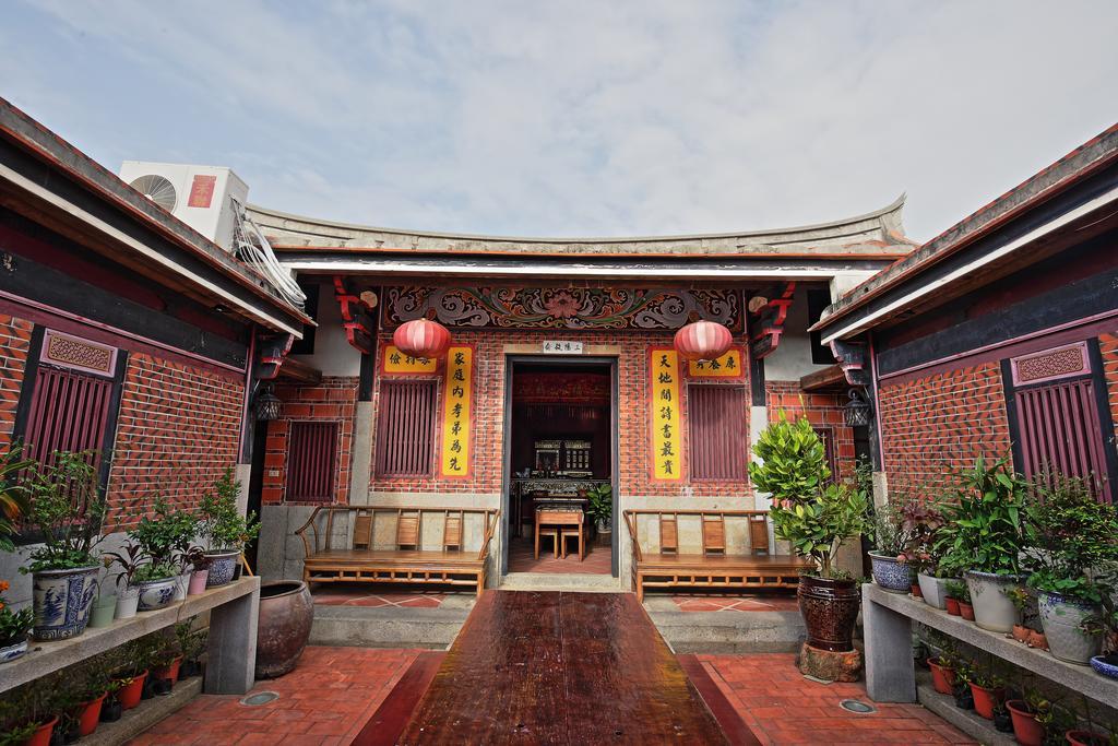 Red Tomato B&B Jinsha Bagian luar foto